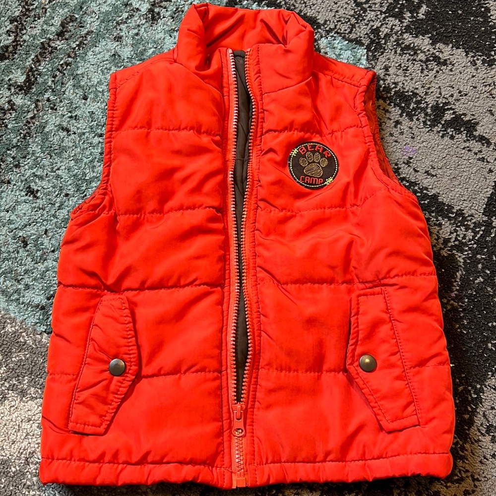 4T boy vest smoke and pets free home